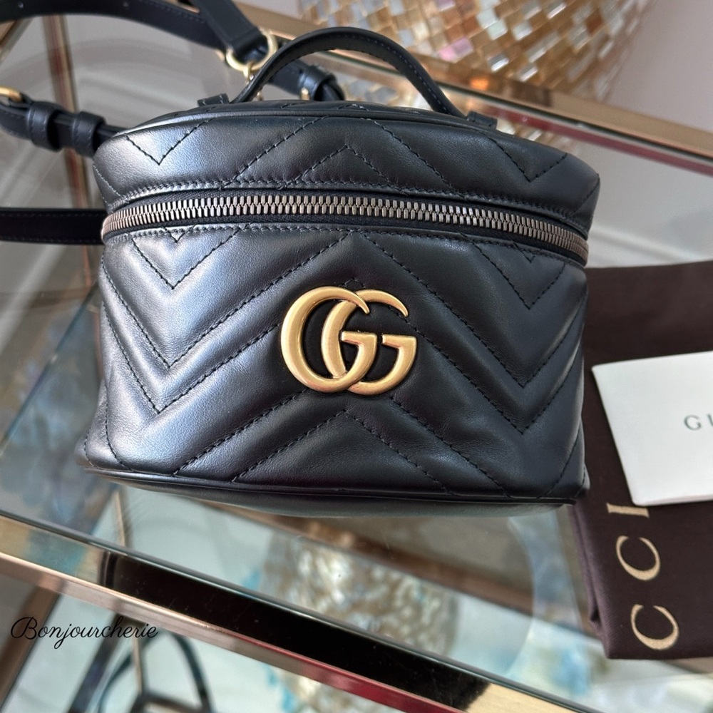 Authentic Gucci Black Quilted crossbody - Picture 3 of 15